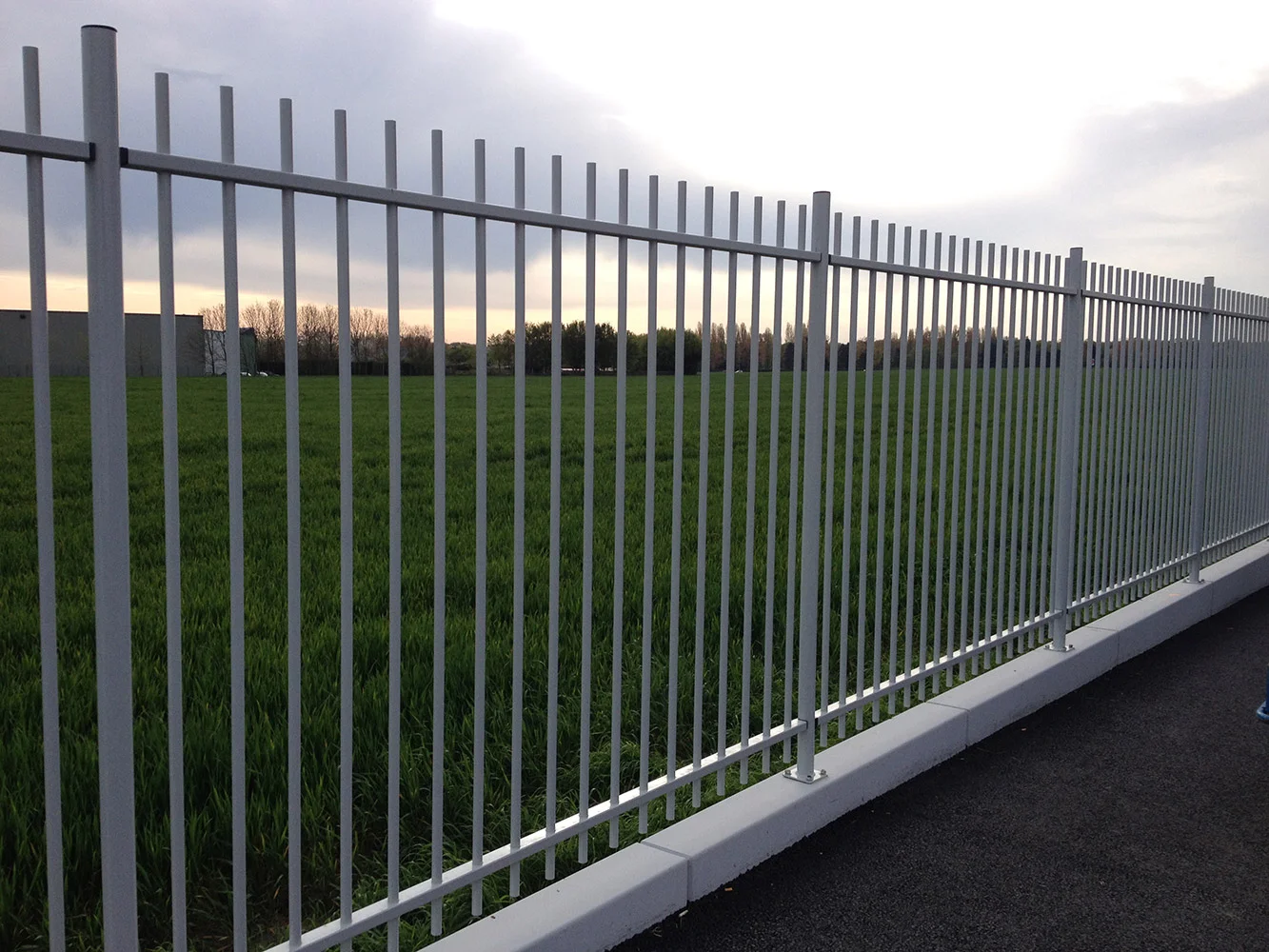 cloture barreaudee modula o eurofence